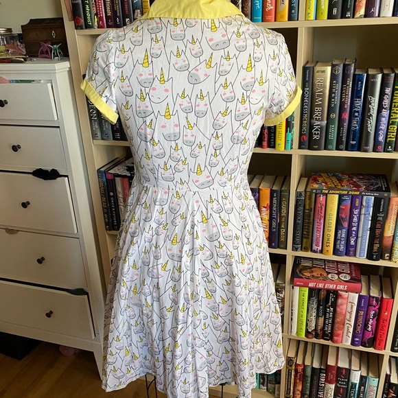 Unique Vintage Unicorn Dress Size M - Picture 2 of 3